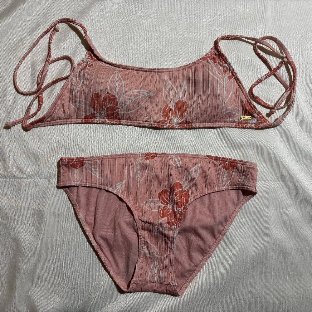 Roxy Peach & Coral "Sandy Treasure" Bikini Set with Top (L) and Bottom (M)